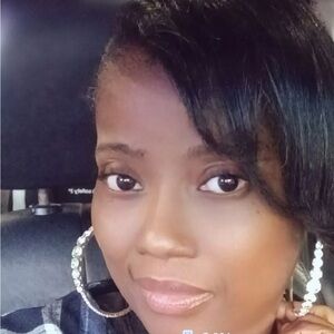 Meet your Posher, Nakia